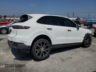 2019 Porsche Cayenne z VIN WP1AA2AY7KDA16322, wystawiony jako Copart lot #60017135 z przebiegiem 72 527 mil mil oraz Szkoda całkowita • Salvage title. Historia ofert i sprzedaży dostępna na DreamBid. Obrazek 3.