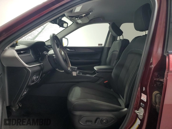 2024 Jeep Grand Cherokee Laredo with VIN 1C4RJHAG5RC715723, listed as a Copart auction lot 59212105 with 48,661 mi miles and Clean title. Bid and sale history available at DreamBid. Image 7.