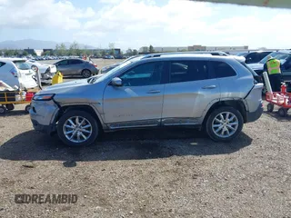 2017 Jeep Cherokee Limited z VIN 1C4PJMDB4HW518815, wystawiony jako IAAI lot #41798567 z przebiegiem 68 332 mil mil oraz . Historia ofert i sprzedaży dostępna na DreamBid. Obrazek 15.