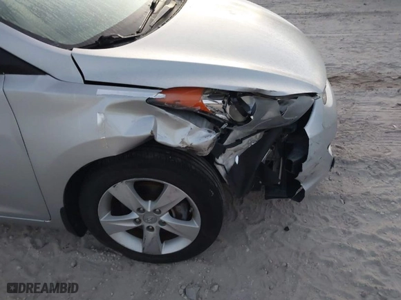 2013 Hyundai Elantra Limited PZEV with VIN 5NPDH4AE7DH352285, listed as a IAAI auction lot 41800551 with 120,171 mi miles. Bid and sale history available at carsss.com. Image 12.