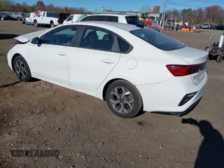 2019 Kia Forte LXS z VIN 3KPF24AD9KE125019, wystawiony jako IAAI lot #40787475 z przebiegiem 54 777 mil mil oraz . Historia ofert i sprzedaży dostępna na DreamBid. Obrazek 3.