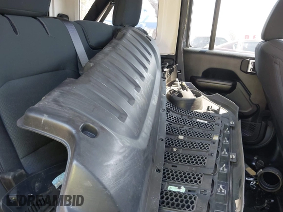 2021 Jeep Wrangler Unlimited Willys with VIN 1C4HJXDN4MW703859, listed as a IAAI auction lot 42071327 with 27,027 mi miles and . Bid and sale history available at DreamBid. Image 8.