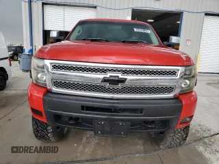 2009 Chevrolet Silverado 1500 LT with VIN 3GCEK23329G217690, listed as a Copart auction lot 52555125 with 162,371 mi miles and Clean Title. Bid and sale history available at DreamBid. Image 5.