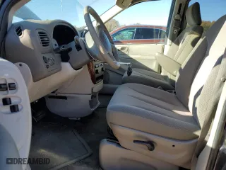 2006 Chrysler Town & Country SWB with VIN 1A4GP45R76B669995, listed as a Copart auction lot 82896794 with 87,934 mi miles and Salvage Title. Bid and sale history available at carsss.com. Image 7.