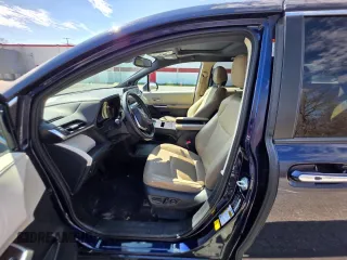 2021 Toyota Sienna XLE with VIN 5TDJSKFC6MS013236, listed as a Copart auction lot 54689625 with 182,315 mi miles and Clean Title. Bid and sale history available at carsss.com. Image 5.