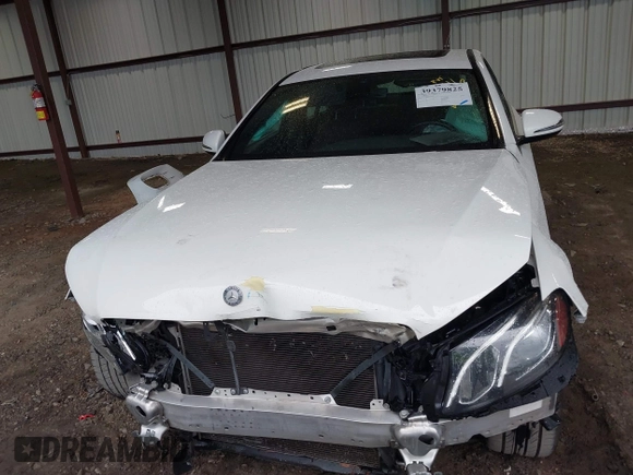 2017 Mercedes-Benz E-Class E 300 Luxury with VIN WDDZF4JBXHA183416, listed as a IAAI auction lot 39379825 with 89,610 mi miles. Bid and sale history available at carsss.com. Image 6.