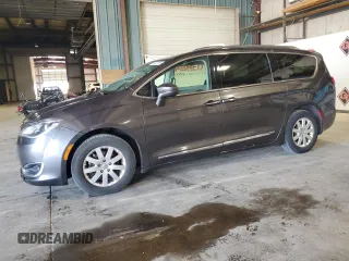 2019 Chrysler Pacifica Touring L с VIN 2C4RC1BG6KR673124, выставлен на аукционе Copart как лот 63307665 с пробегом 163 186 миль миль и Чистый • Clean title. История ставок и продаж доступна на DreamBid. Изображение 1.