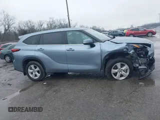 2023 Toyota Highlander L with VIN 5TDKDRAH8PS524459, listed as a IAAI auction lot 41637752 with 10,156 mi miles and . Bid and sale history available at DreamBid. Image 13.