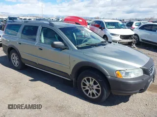 2006 Volvo XC70 with VIN YV4SZ592461225909, listed as a IAAI auction lot 41822818 with 244,192 mi miles. Bid and sale history available at carsss.com. Image 1.