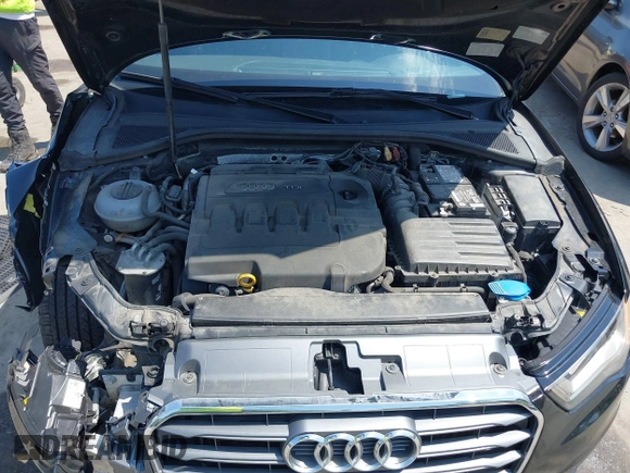 2015 Audi A3 Premium with VIN WAUAJGFF8F1067354, listed as a IAAI auction lot 42173445 with 94,325 mi miles and . Bid and sale history available at DreamBid. Image 10.