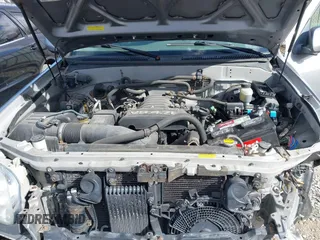 2005 Toyota Sequoia SR5 with VIN 5TDBT44A85S251105, listed as a IAAI auction lot 41728425 with 305,872 mi miles and . Bid and sale history available at DreamBid. Image 10.