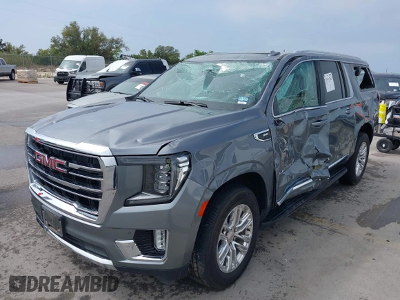 2022 GMC Yukon XL SLT with VIN 1GKS2GKD2NR153790, listed as a IAAI auction lot 41911362 with 84,739 mi miles. Bid and sale history available at carsss.com. Image 6.
