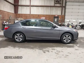 2014 Honda Accord LX z VIN 1HGCR2F32EA235082, wystawiony jako IAAI lot #42225758 z przebiegiem 132 832 mil mil oraz . Historia ofert i sprzedaży dostępna na DreamBid. Obrazek 13.