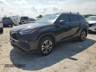 2021 Toyota Highlander XLE with VIN 5TDGZRBH0MS110335, listed as a Copart auction lot 62145855 with 161,519 mi miles and Clean title. Bid and sale history available at DreamBid. Image 1.