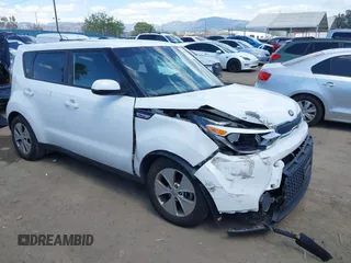 2016 Kia Soul with VIN KNDJN2A27G7342550, listed as a IAAI auction lot 41969942 with 133,140 mi miles. Bid and sale history available at carsss.com. Image 1.