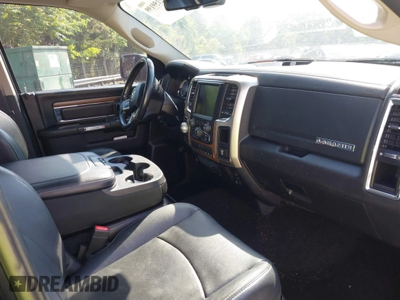 2016 Ram 1500 Laramie z VIN 1C6RR7NT4GS397534, wystawiony jako IAAI lot #42159199 z przebiegiem 120 322 mil mil oraz . Historia ofert i sprzedaży dostępna na DreamBid. Obrazek 5.