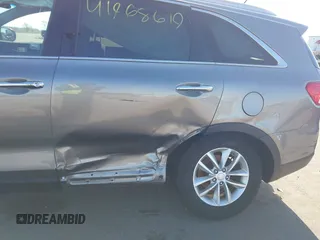 2016 Kia Sorento LX with VIN 5XYPGDA58GG178903, listed as a IAAI auction lot 41968619 with 146,853 mi miles and . Bid and sale history available at carsss.com. Image 6.