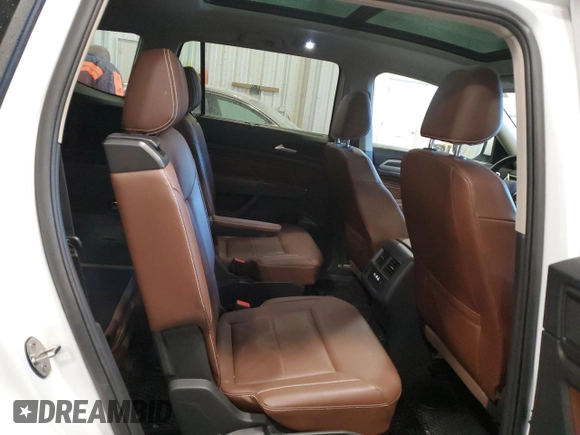 2021 Volkswagen Atlas SEL R-Line with VIN 1V2SR2CA9MC556499, listed as a Copart auction lot 44033995 with 55,061 mi miles and Salvage title. Bid and sale history available at DreamBid. Image 11.