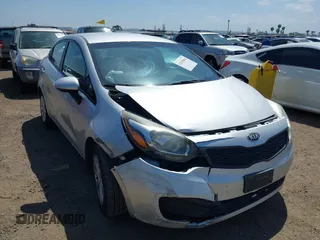 2013 Kia Rio LX with VIN KNADM4A32D6138970, listed as a IAAI auction lot 42078818 with 139,155 mi miles. Bid and sale history available at carsss.com. Image 6.