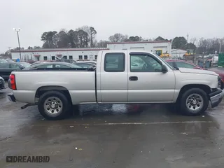 2006 Chevrolet Silverado 1500 LS with VIN 1GCEC19X96Z271646, listed as a IAAI auction lot 41412231 with 213,065 mi miles. Bid and sale history available at carsss.com. Image 13.