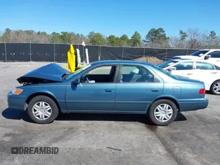 2001 Toyota Camry CE with VIN 4T1BG22K41U782923, listed as a IAAI auction lot 41773916 with 201,038 mi miles and . Bid and sale history available at carsss.com. Image 14.
