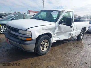 2002 Chevrolet Silverado 1500 with VIN 1GCEC14WX2Z146163, listed as a IAAI auction lot 41520765 with 195,742 mi miles. Bid and sale history available at carsss.com. Image 2.