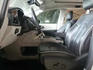 2022 Chrysler Pacifica Hybrid Limited with VIN 2C4RC1S74NR123134, listed as a Copart auction lot 57906795 with 75,648 mi miles and Salvage title. Bid and sale history available at DreamBid. Image 7.