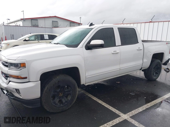 2018 Chevrolet Silverado 1500 LT with VIN 3GCUKREC5JG595959, listed as a IAAI auction lot 41608507 with 117,824 mi miles. Bid and sale history available at carsss.com. Image 18.
