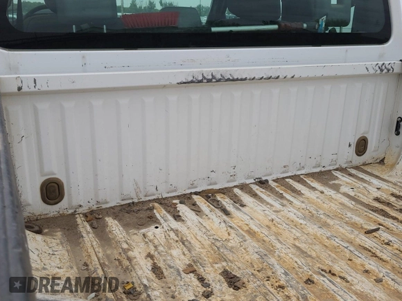 2013 Ford F-250 XL z VIN 1FT7X2B6XDEB81253, wystawiony jako IAAI lot #42854468 z przebiegiem 217 973 mil mil oraz . Historia ofert i sprzedaży dostępna na DreamBid. Obrazek 36.