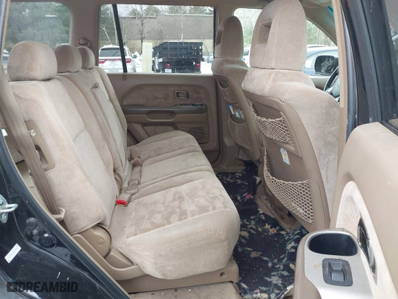 2004 Honda Pilot EX with VIN 2HKYF18414H595383, listed as a IAAI auction lot 41658945 with 131,622 mi miles. Bid and sale history available at carsss.com. Image 8.