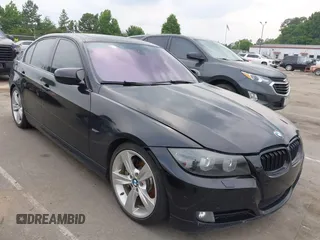 2011 BMW 3 Series 335i z VIN WBAPM5C55BE576242, wystawiony jako IAAI lot #42425855 z przebiegiem 172 800 mil mil oraz . Historia ofert i sprzedaży dostępna na DreamBid. Obrazek 1.