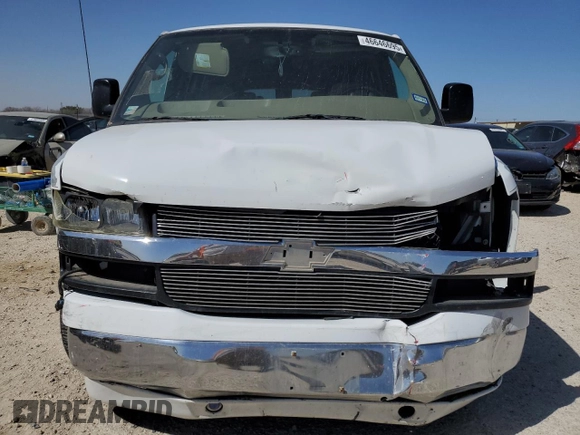 2007 Chevrolet Express Passenger z VIN 1GBFG15T471230597, wystawiony jako Copart lot #46646695 z przebiegiem 154 251 mil mil oraz Szkoda całkowita • Salvage title. Historia ofert i sprzedaży dostępna na DreamBid. Obrazek 5.