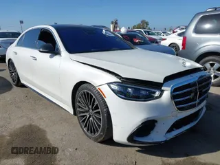 2022 Mercedes-Benz S 580 with VIN W1K6G7GB8NA118195, listed as a IAAI auction lot 40371226 with 71,419 mi miles and . Bid and sale history available at DreamBid. Image 1.