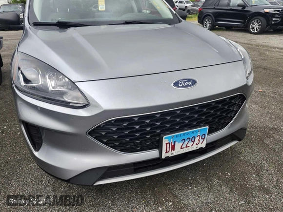 2022 Ford Escape SE z VIN 1FMCU0G67NUB33197, wystawiony jako IAAI lot #42846802 z przebiegiem 39 336 mil mil oraz . Historia ofert i sprzedaży dostępna na DreamBid. Obrazek 20.