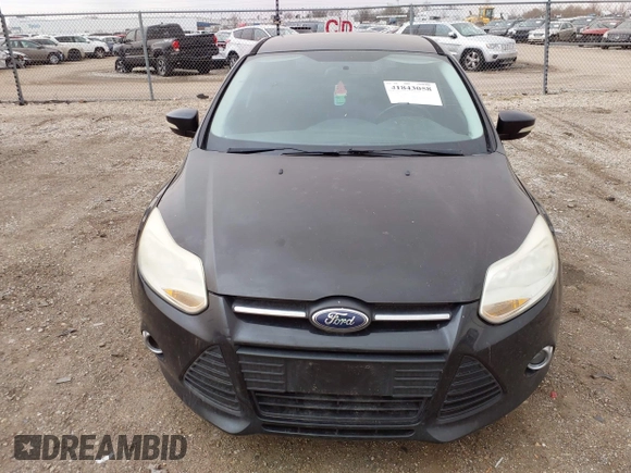 2014 Ford Focus SE with VIN 1FADP3K29EL118525, listed as a IAAI auction lot 41843058 with 153,158 mi miles. Bid and sale history available at carsss.com. Image 13.