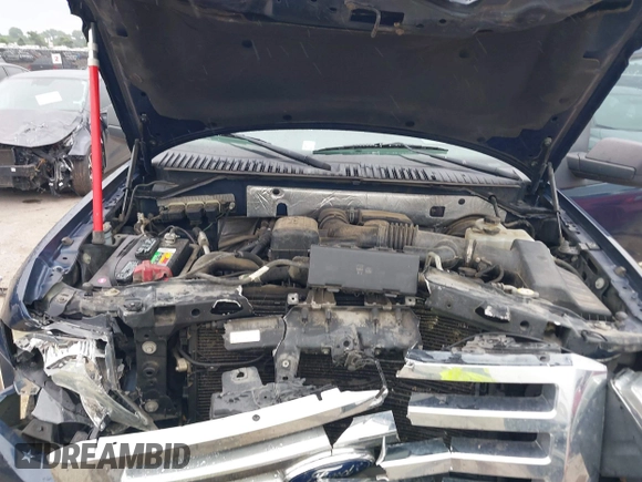 2013 Ford Expedition XLT with VIN 1FMJU1H51DEF27015, listed as a IAAI auction lot 42421404 with 147,671 mi miles and . Bid and sale history available at DreamBid. Image 10.