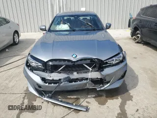 2025 BMW 3 Series 330i xDrive with VIN 3MW89CW01S8F37225, listed as a Copart auction lot 54339895 with 2,294 mi miles and Clean Title. Bid and sale history available at carsss.com. Image 5.