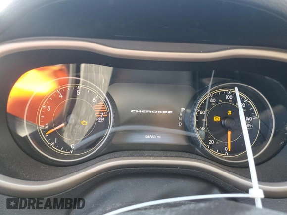 2017 Jeep Cherokee Limited with VIN 1C4PJLDB1HW511072, listed as a Copart auction lot 88026105 with 94,663 mi miles and Salvage Title. Bid and sale history available at carsss.com. Image 9.