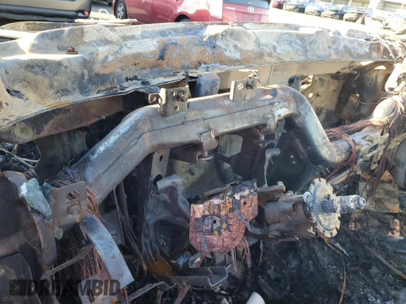2018 Chevrolet Silverado 1500 LT with VIN 1GCUKREC2JF171317, listed as a Copart auction lot 87939215 with Not Provided miles and Salvage Title. Bid and sale history available at DreamBid. Image 9.