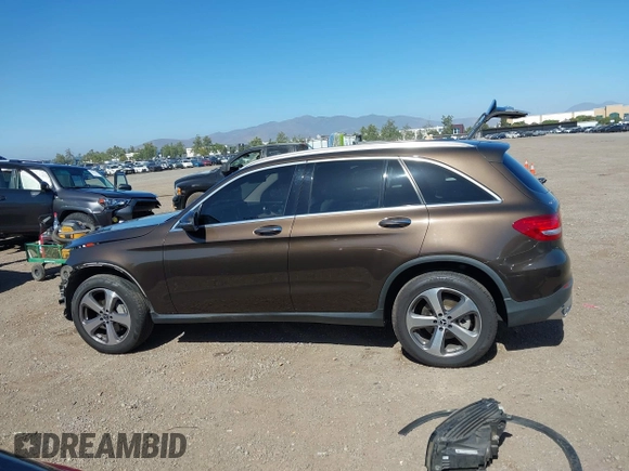2018 Mercedes-Benz GLC 300 z VIN WDC0G4JB8JV105614, wystawiony jako IAAI lot #42521942 z przebiegiem 95 745 mil mil oraz . Historia ofert i sprzedaży dostępna na DreamBid. Obrazek 15.