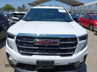 2025 GMC Acadia AWD Elevation z VIN 1GKENNRS9SJ216827, wystawiony jako IAAI lot #42408304 z przebiegiem 6 359 mil mil oraz . Historia ofert i sprzedaży dostępna na DreamBid. Obrazek 13.