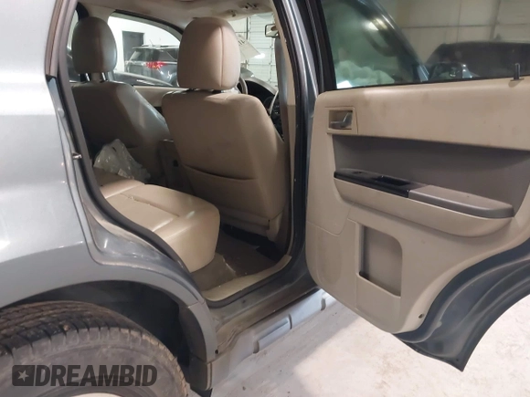 2010 Ford Escape Hybrid with VIN 1FMCU4K31AKC15842, listed as a IAAI auction lot 41332030 with 490,296 mi miles and . Bid and sale history available at DreamBid. Image 8.