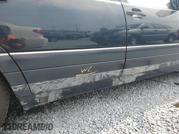 1996 Mercedes-Benz S 320 z VIN WDBGA33EXTA311436, wystawiony jako Copart lot #88064635 z przebiegiem Nie podano mil oraz Nie do naprawy • Non repairable. Historia ofert i sprzedaży dostępna na DreamBid. Obrazek 12.