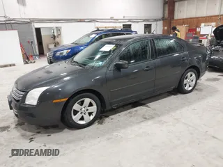 2007 Ford Fusion SE with VIN 3FAHP07Z87R279863, listed as a IAAI auction lot 41912611 with 197,703 mi miles. Bid and sale history available at carsss.com. Image 2.