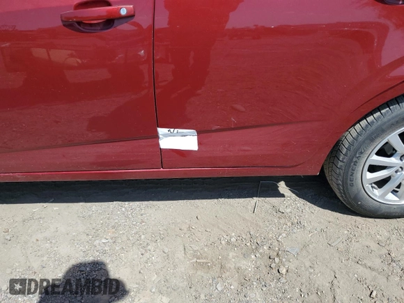2017 Chevrolet Sonic LT z VIN 1G1JD5SH1H4127331, wystawiony jako Copart lot #52709905 z przebiegiem 73 810 mil mil oraz Szkoda całkowita • Salvage title. Historia ofert i sprzedaży dostępna na DreamBid. Obrazek 12.