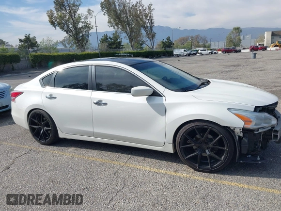 2014 Nissan Altima S with VIN 1N4AL3AP4EN223862, listed as a IAAI auction lot 42004392 with 140,450 mi miles and . Bid and sale history available at DreamBid. Image 14.