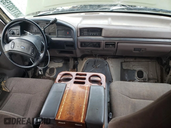 1992 Ford F-250 with VIN 1FTHX26M6NKA32015, listed as a Copart auction lot 87720755 with 226,056 mi miles and Salvage Title. Bid and sale history available at carsss.com. Image 8.