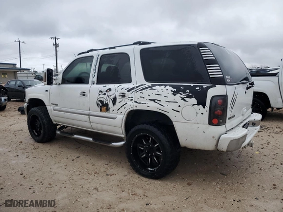 2004 GMC Yukon SLT with VIN 1GKEC13Z74R267204, listed as a Copart auction lot 41776135 with 240,438 mi miles and Salvage Title. Bid and sale history available at carsss.com. Image 2.