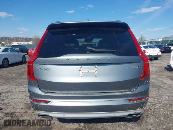 2018 Volvo XC90 Momentum with VIN YV4A22PK6J1386904, listed as a IAAI auction lot 41871000 with 58,955 mi miles. Bid and sale history available at carsss.com. Image 15.