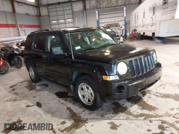 2008 Jeep Patriot Sport z VIN 1J8FF28W68D705251, wystawiony jako IAAI lot #42248701 z przebiegiem 121 033 mil mil oraz . Historia ofert i sprzedaży dostępna na DreamBid. Obrazek 1.